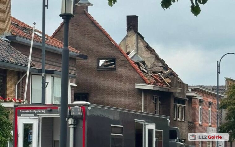 Politie zet drone en speurhonden in bij onderzoek naar uitgebrande woning in Rijen – foto 112 Goirle