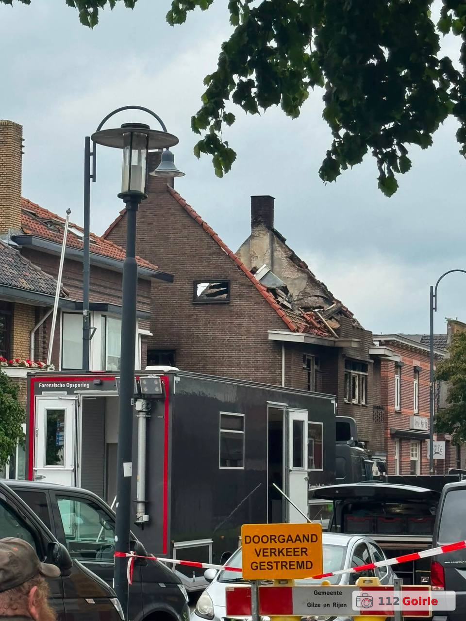 Politie zet drone en speurhonden in bij onderzoek naar uitgebrande woning in Rijen – foto 112 Goirle