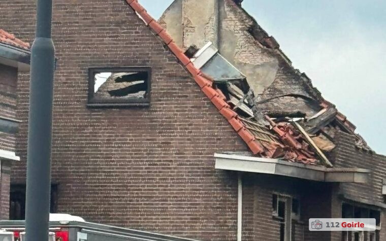 Politie zet drone en speurhonden in bij onderzoek naar uitgebrande woning in Rijen – foto 112 Goirle