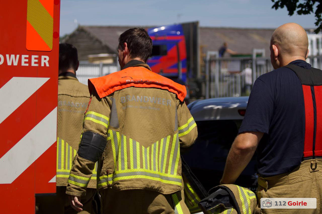 Brandweer bevrijdt man uit gebouw aan Nieuwkerksedijk in Goirle – foto 112 Goirle