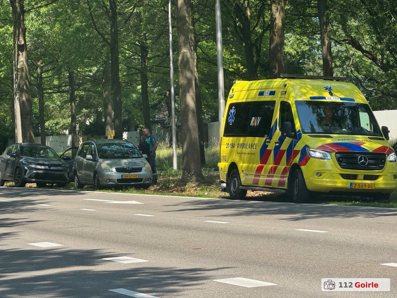 Ongeval tussen twee voertuigen op Baroniebaan in Tilburg – foto 112 Goirle