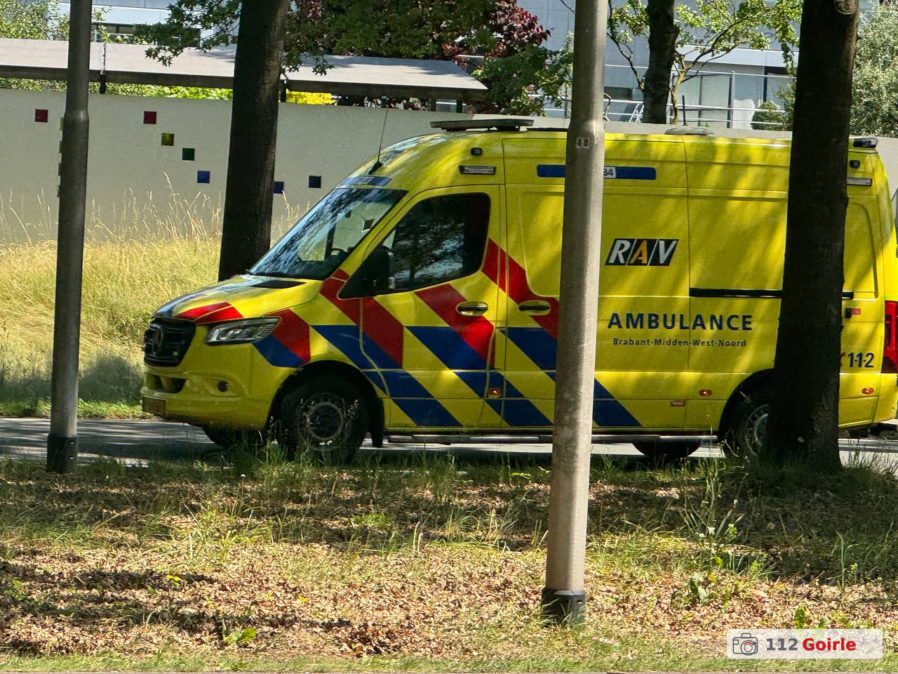 Ongeval tussen twee voertuigen op Baroniebaan in Tilburg – foto 112 Goirle