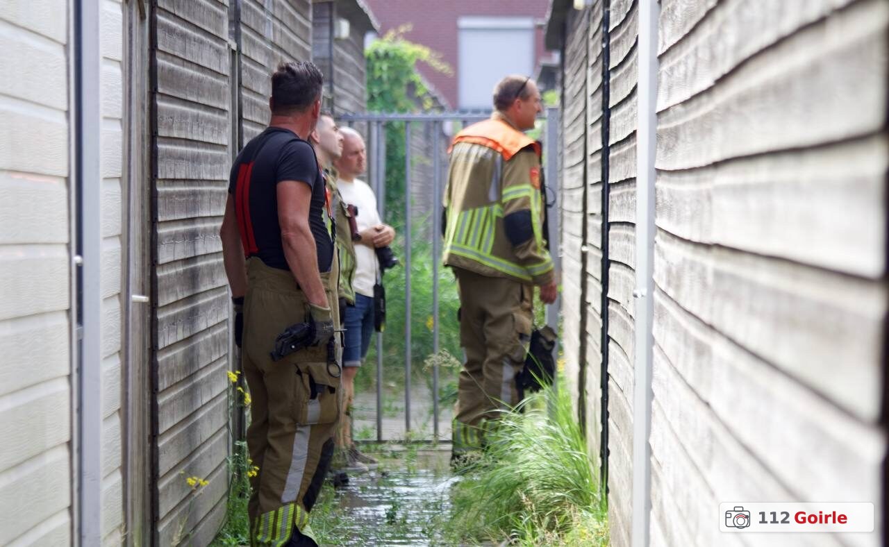 Brand in schuurtje aan Schagenstraat in Tilburg snel onder controle – foto 112 Goirle