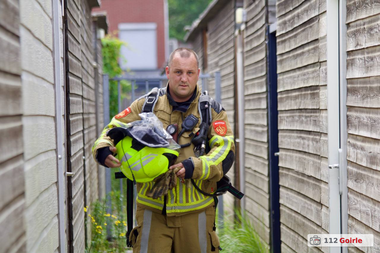 Brand in schuurtje aan Schagenstraat in Tilburg snel onder controle – foto 112 Goirle
