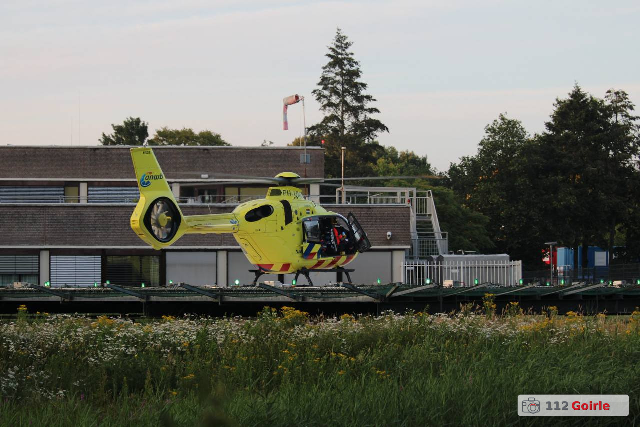 Man raakt bewusteloos na duik in recreatieplas in Alphen – foto 112 Goirle