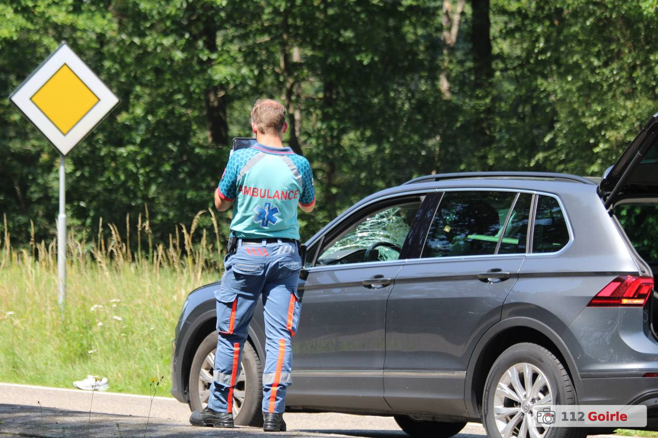 Fietser zwaargewond na aanrijding op Tilburgseweg in Moergestel – foto 112 Goirle