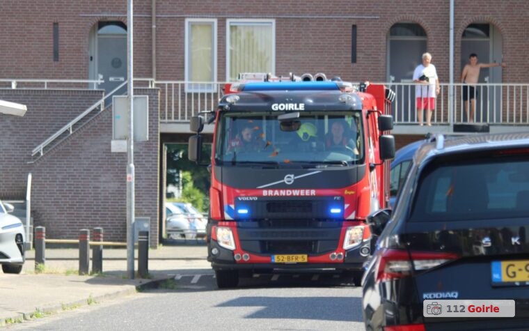 Bewoners blussen beginnende voertuigbrand aan Emmastraat in Goirle