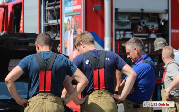 Bewoners blussen beginnende voertuigbrand aan Emmastraat in Goirle – foto 112 Goirle