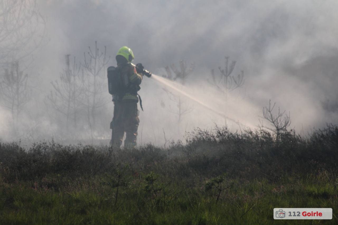 Forse heidebrand bij Tweede Dijk in Goirle snel onder controle