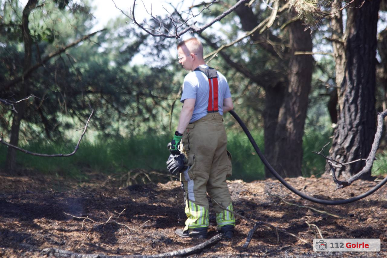 Brandweer voert nacontrole uit na heidebrand aan Tweede Dijk in Goirle – foto 112 Goirle