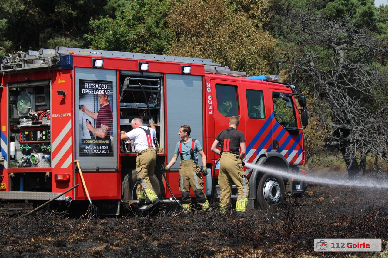 Brandweer voert nacontrole uit na heidebrand aan Tweede Dijk in Goirle – foto 112 Goirle