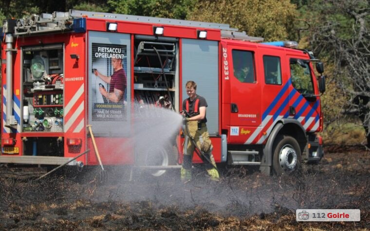 Brandweer voert nacontrole uit na heidebrand aan Tweede Dijk in Goirle – foto 112 Goirle