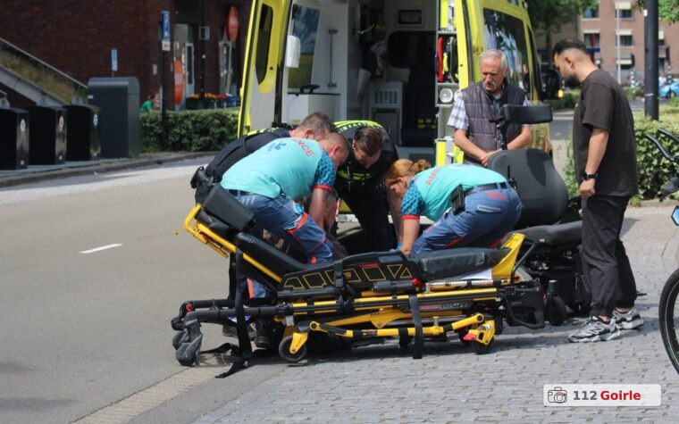 Oudere man in elektrische rolstoel gewond bij aanrijding op Burgemeester Brokxlaan in Tilburg