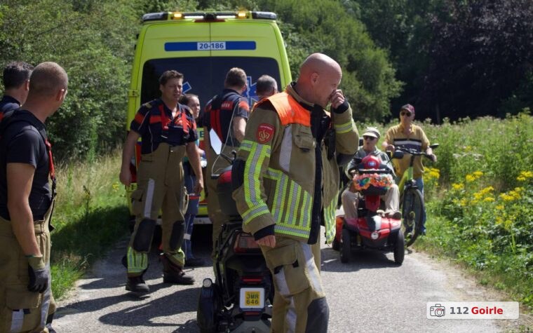 Brandweer assisteert ambulance na ongeval met driewielscooter in Hilvarenbeek – foto 112 Goirle