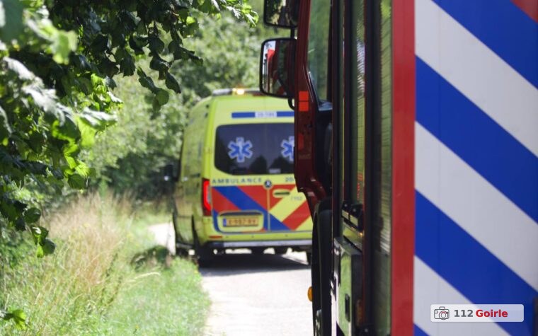 Brandweer assisteert ambulance na ongeval met driewielscooter in Hilvarenbeek – foto 112 Goirle