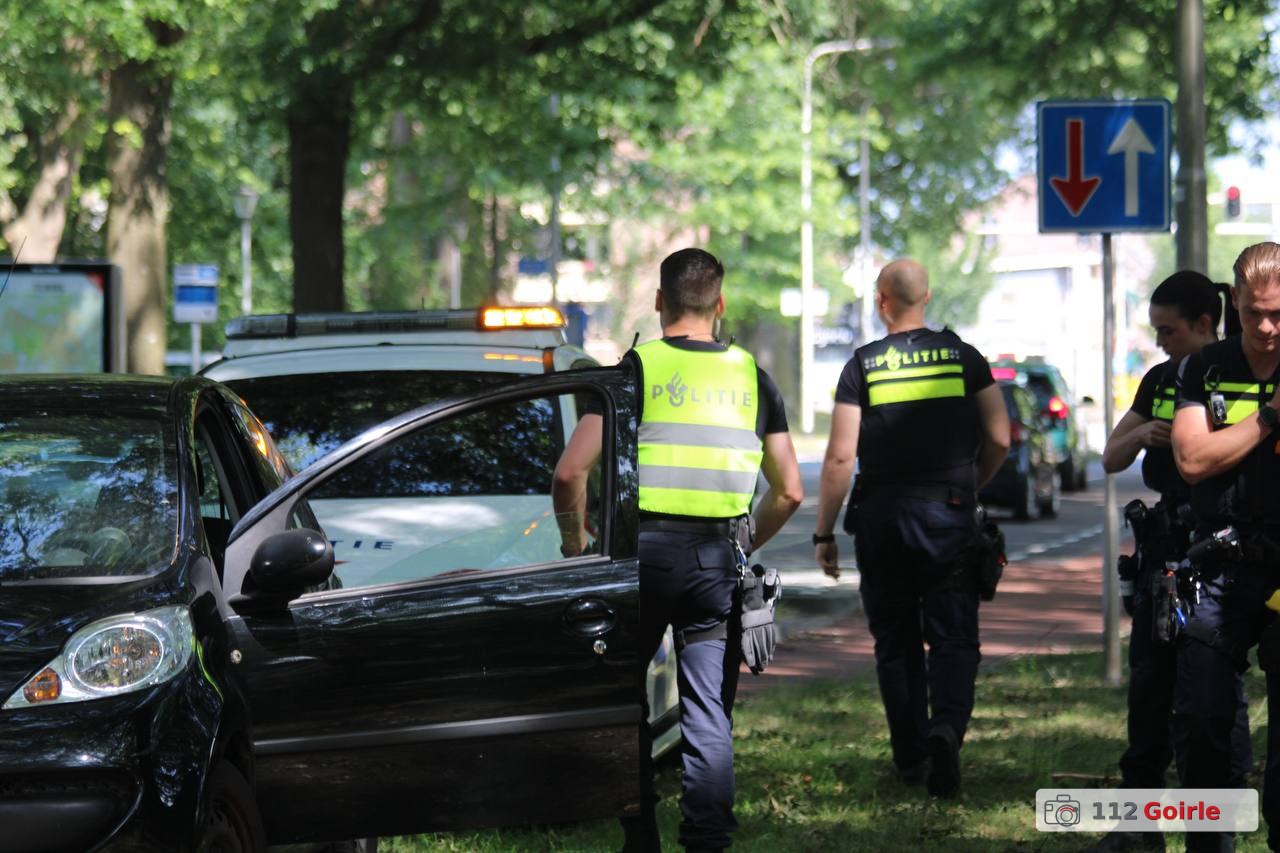 Auto in beslag genomen en bestuurder aangehouden na politiecontrole in Tilburg – foto 112 Goirle
