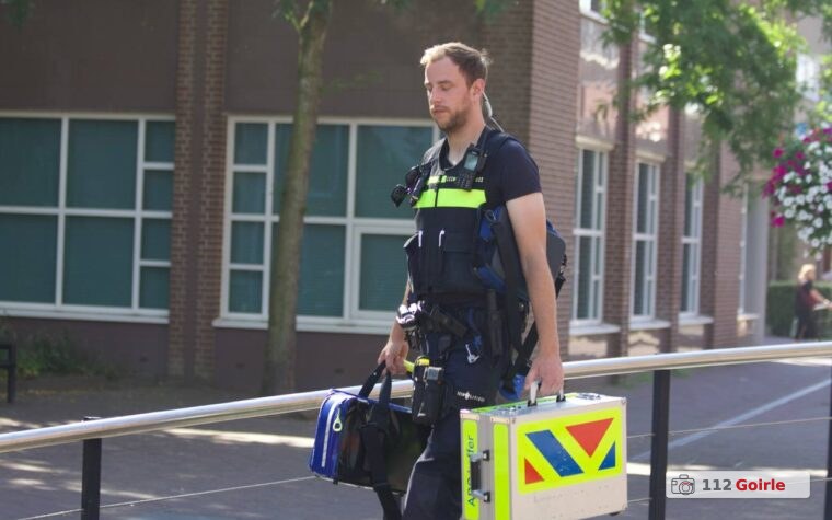 Man overleden na reanimatie in winkelcentrum De Hovel in Goirle – foto 112 Goirle