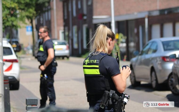 Bestuurder rijdt door na aanrijding met Tomos op Veldhovenring in Tilburg – foto 112 Goirle