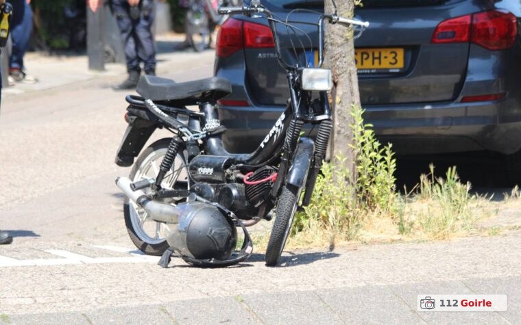 Bestuurder rijdt door na aanrijding met Tomos op Veldhovenring in Tilburg – foto 112 Goirle