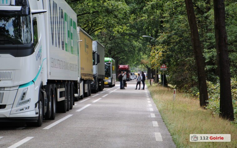 Drie voertuigen betrokken bij ongeval op Turnhoutsebaan richting België – foto 112 Goirle
