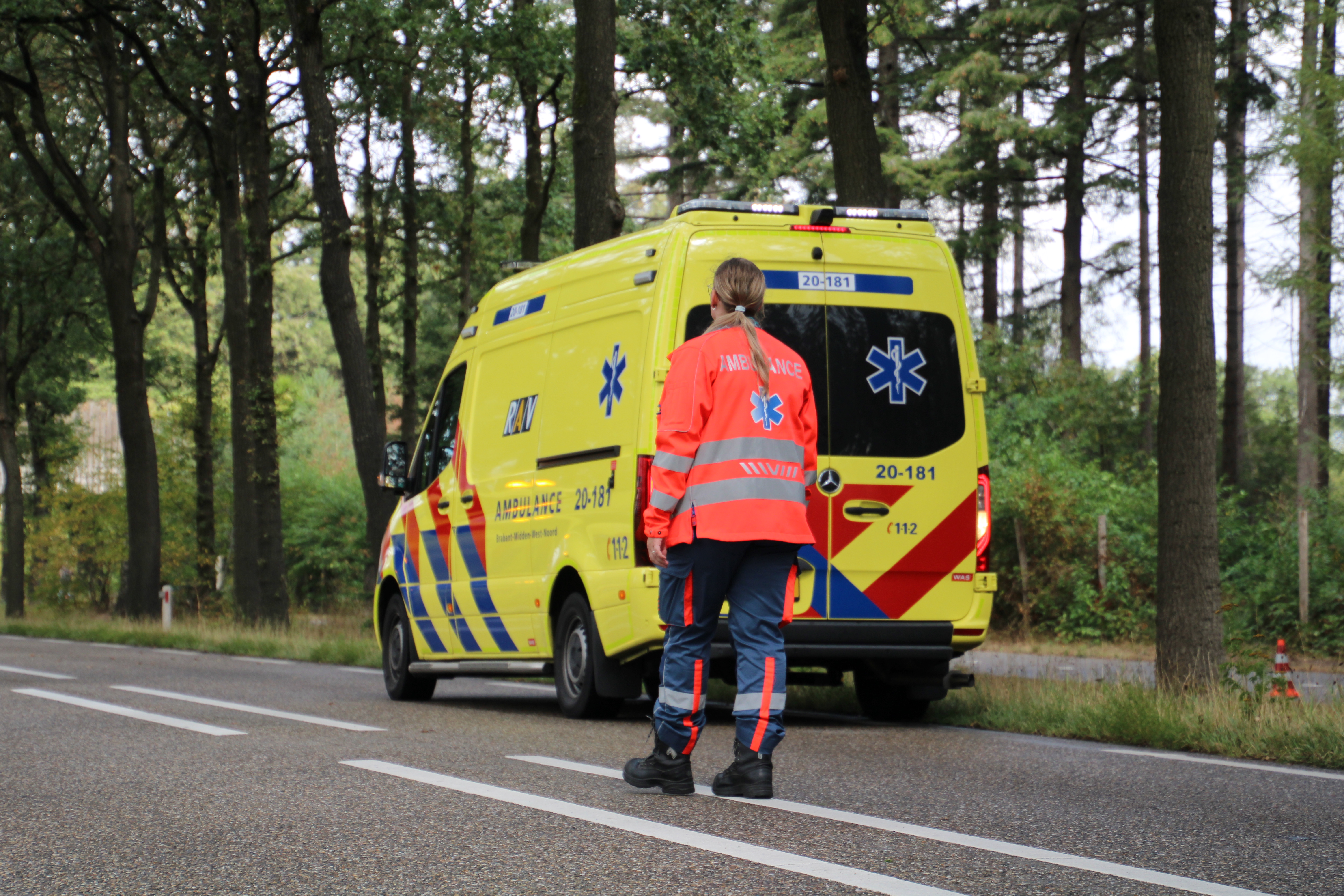 Drie voertuigen betrokken bij ongeval op Turnhoutsebaan richting België – foto 112 Goirle