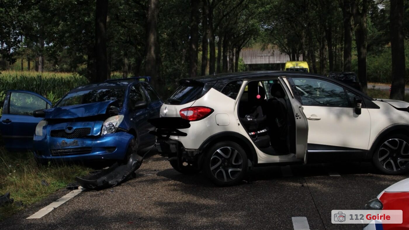 Drie voertuigen betrokken bij ongeval op Turnhoutsebaan richting België – foto 112 Goirle