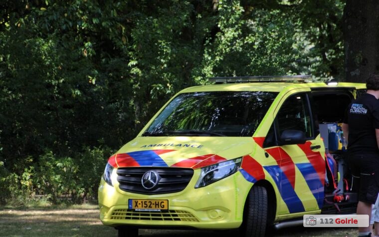 Fietser zwaargewond na aanrijding met scooter op Grevelingenpad in Tilburg – foto 112 Goirle