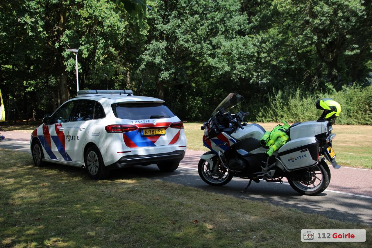 Fietser zwaargewond na aanrijding met scooter op Grevelingenpad in Tilburg – foto 112 Goirle