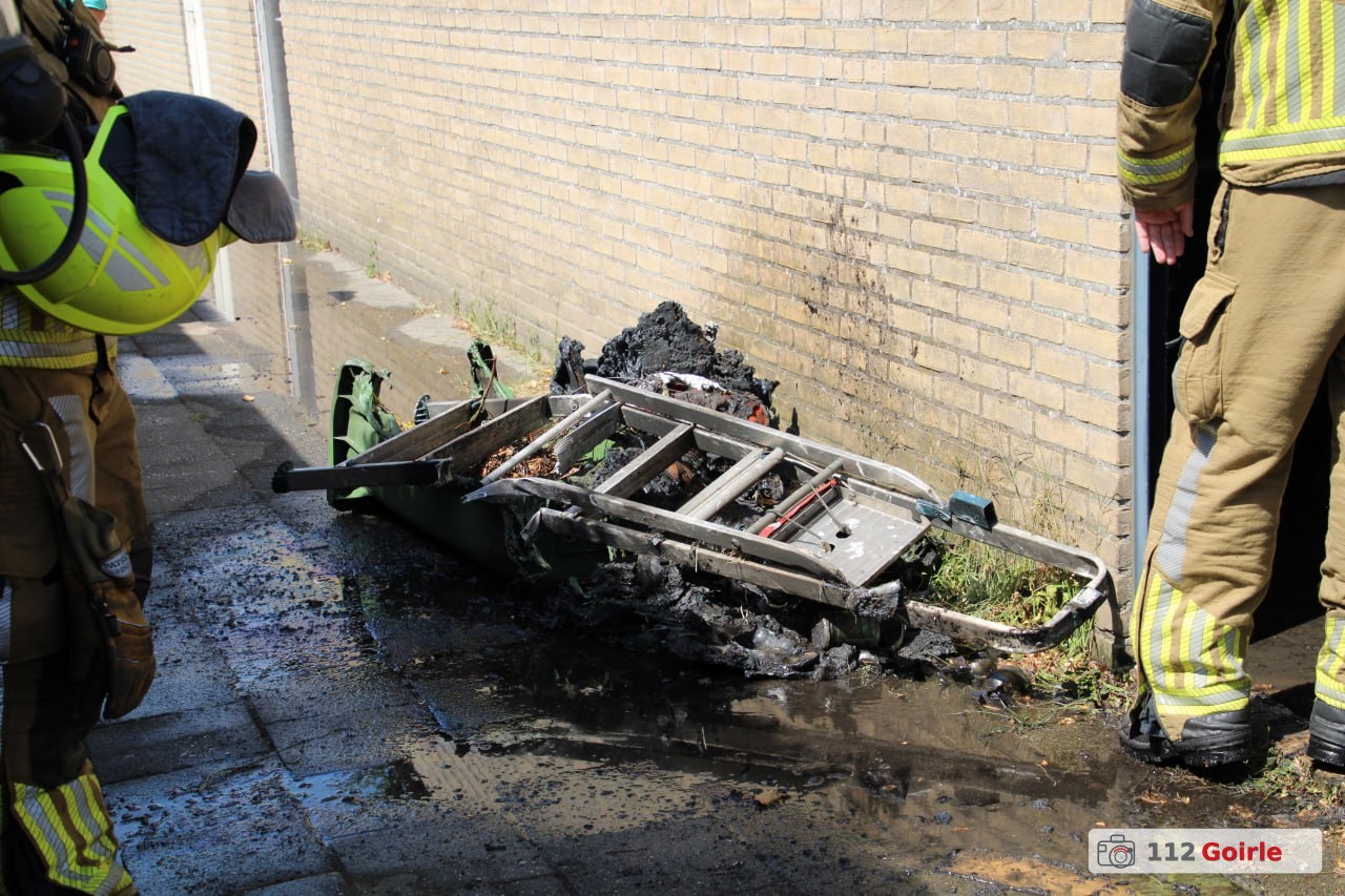 Brand in container in bijgebouw snel onder controle in Goirle – foto 112 Goirle