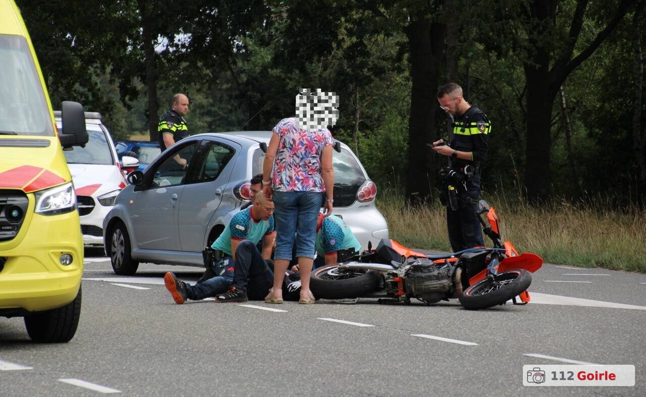Motorrijdster gewond na botsing met auto in Riel – foto 112 Goirle