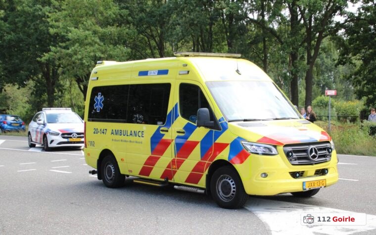 Motorrijdster gewond na botsing met auto in Riel – foto 112 Goirle
