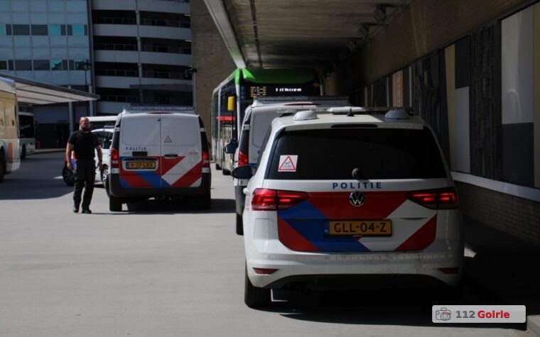 Politiehonden in opleiding oefenen bij Tilburg Centraal Station – foto 112 Goirle