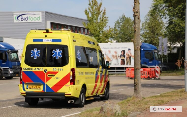 Persoon gewond bij bedrijfsongeval bij timmerfabriek in Goirle – foto 112 Goirle