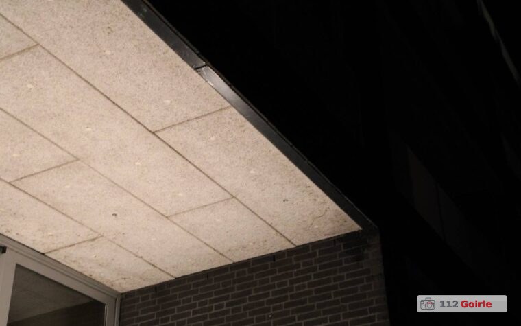 Meerdere appartementen onder water door gesprongen leiding in Goirle – foto 112 Goirle