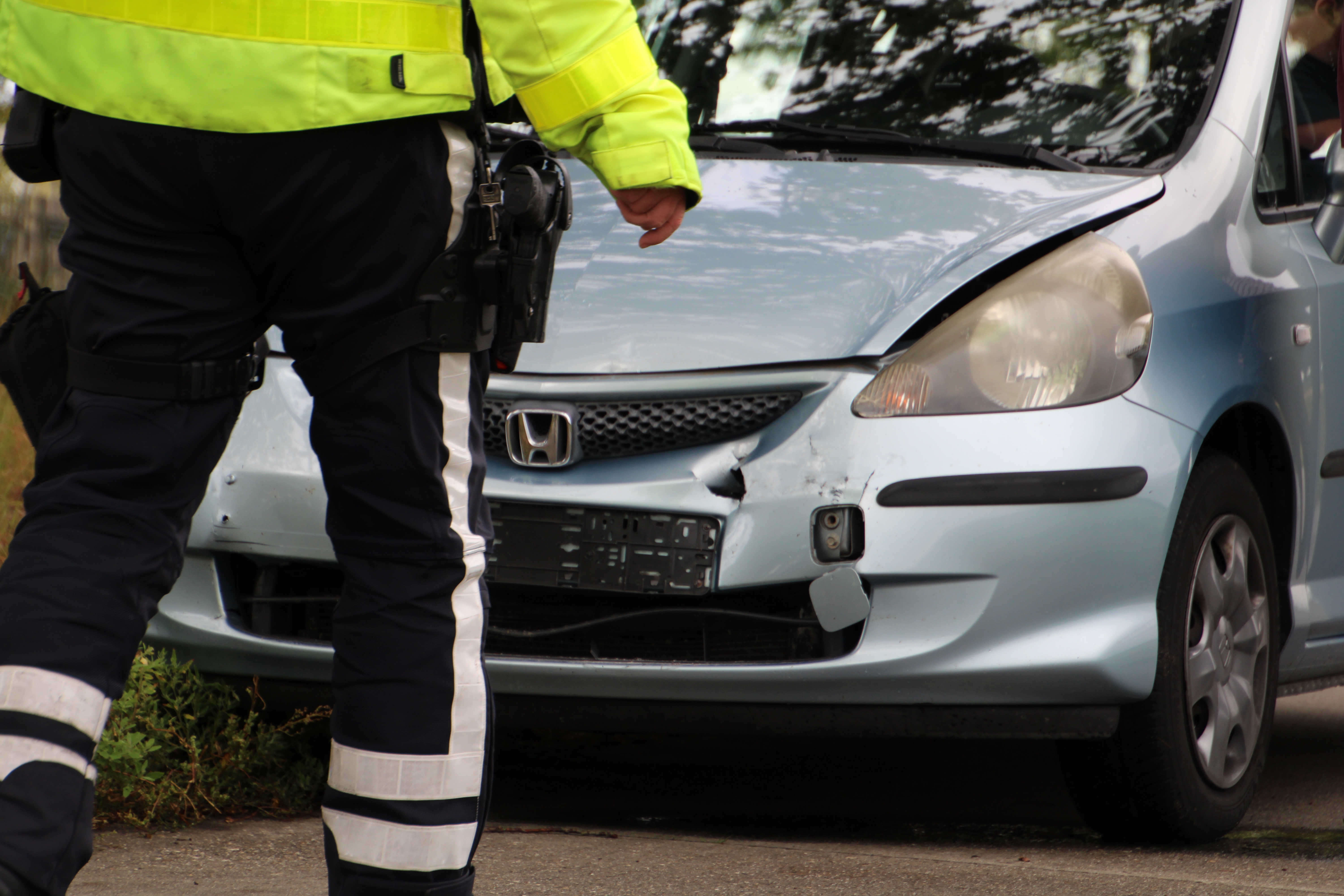 Twee auto's botsen in file op Turnhoutsebaan in Goirle – foto 112 Goirle