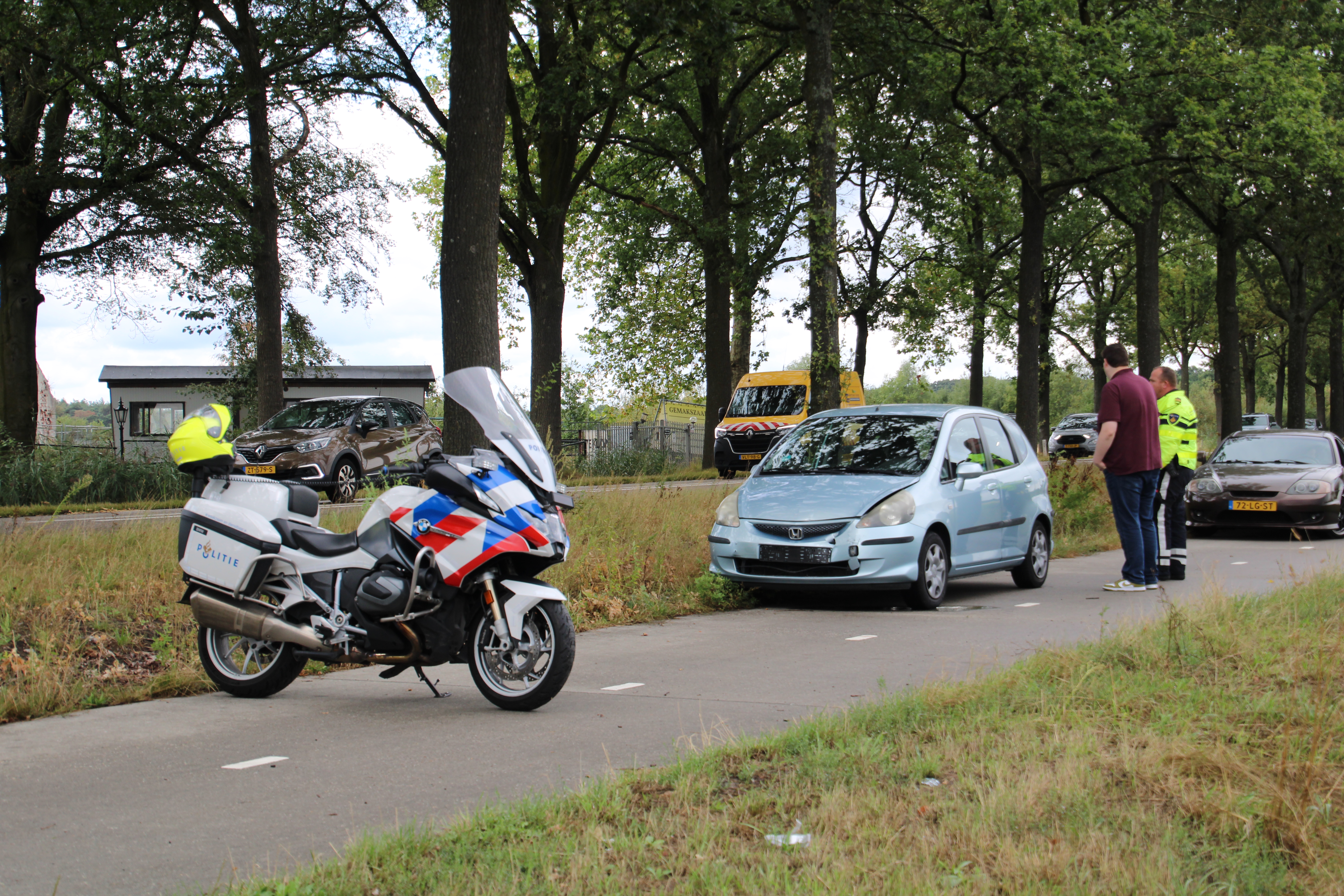 Twee auto’s botsen in file op Turnhoutsebaan in Goirle