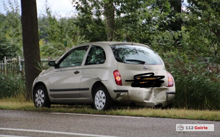 Twee auto's botsen in file op Turnhoutsebaan in Goirle – foto 112 Goirle
