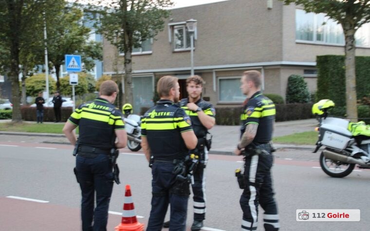 Scooterrijder crasht en vlucht naar basisschool in Tilburg – foto 112 Goirle