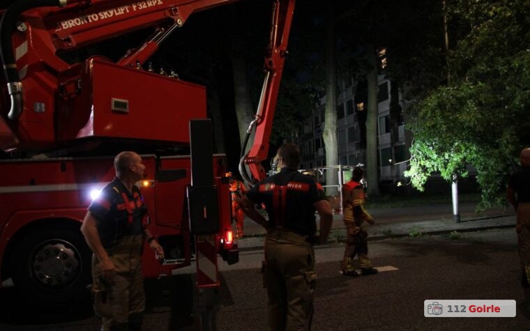 Grote tak zorgt voor afsluiting op Conservatoriumlaan in Tilburg – foto 112 Goirle