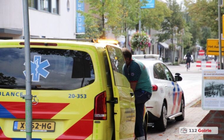 Meisje op scooter komt ten val na remmen voor overstekende vrouw op Tilburgseweg in Goirle
