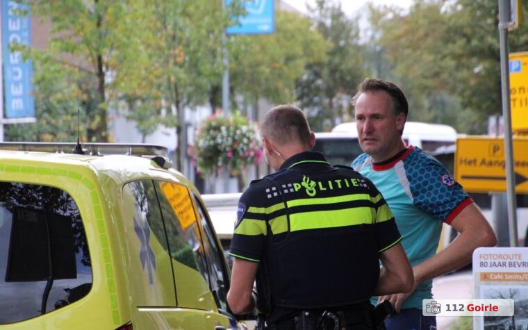 Meisje op scooter komt ten val na remmen voor overstekende vrouw op Tilburgseweg in Goirle – foto 112 Goirle