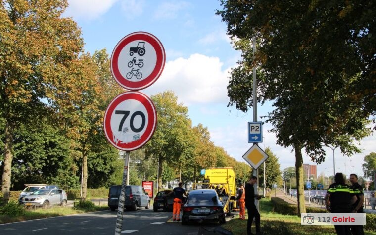 Verkeerslicht uit de grond gereden bij ongeval op kruising Ringbaan-Zuid en Goirleseweg in Tilburg – foto 112 Goirle