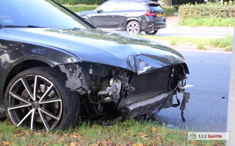 Verkeerslicht uit de grond gereden bij ongeval op kruising Ringbaan-Zuid en Goirleseweg in Tilburg – foto 112 Goirle