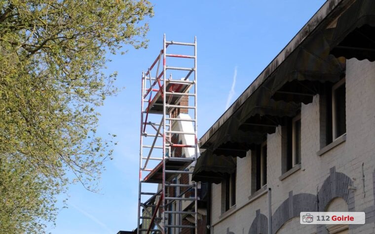 Steiger valt om tijdens schilderwerkzaamheden aan Jan Aartestraat in Tilburg – foto 112 Goirle