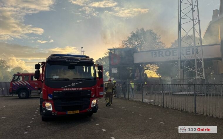 Brandweer oefent tijdens vaardigheidsdag met groot incidentscenario bij Willem II-stadion