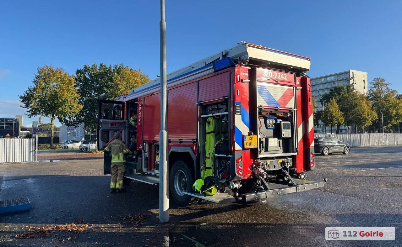 Brandweer oefent tijdens vaardigheidsdag met groot incidentscenario bij Willem II-stadion – foto 112 Goirle